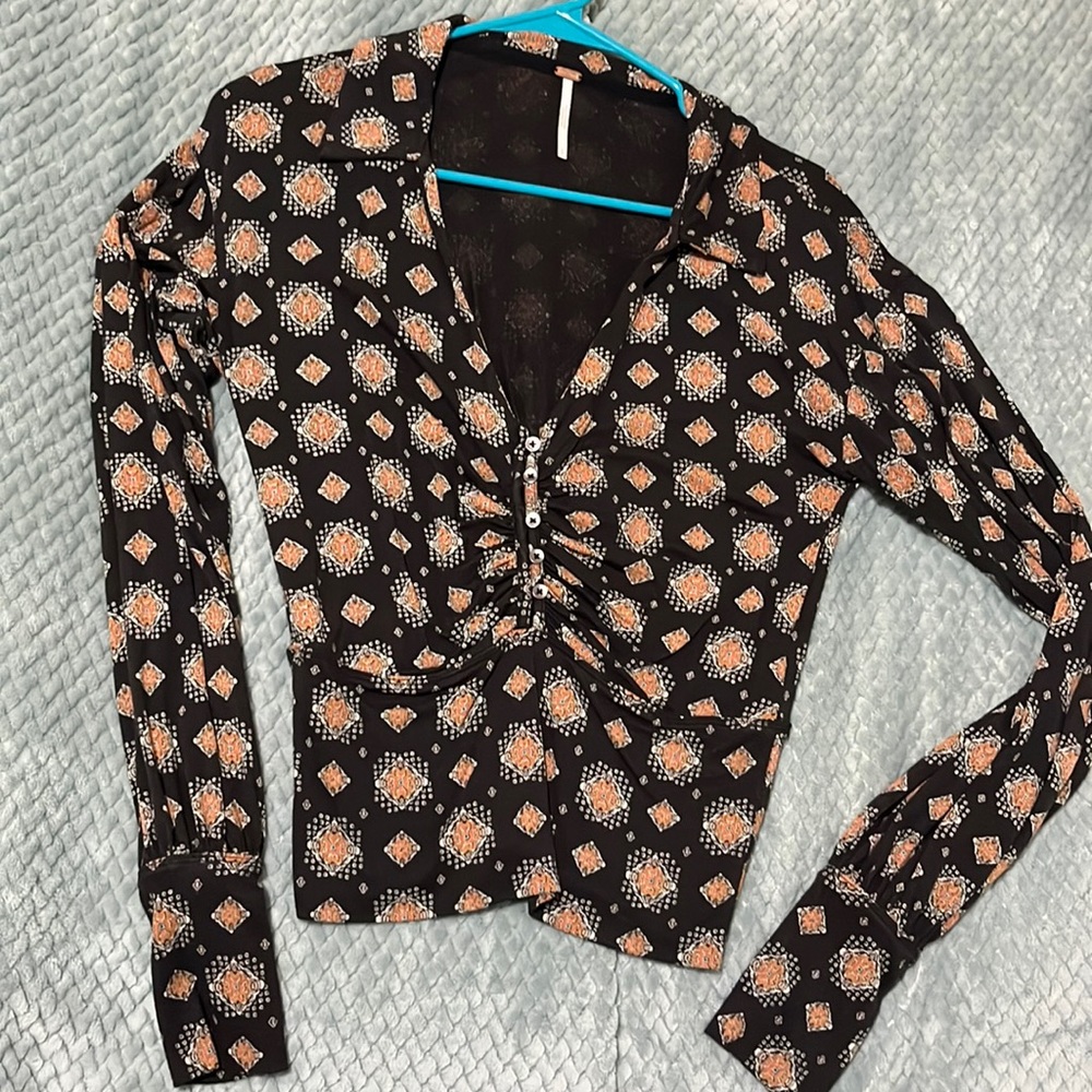 Free People, cropped long sleeve v-neck